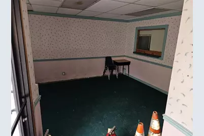 300 Longfellow St, Vandergrift, PA 15690 - Photo 27