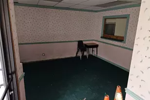 300 Longfellow St, Vandergrift, PA 15690 - Photo 27