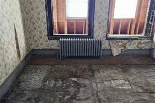 300 Longfellow St, Vandergrift, PA 15690 - Photo 21