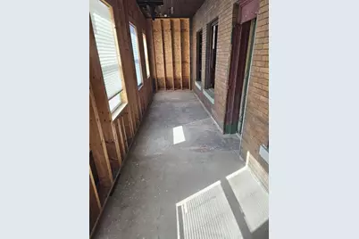 300 Longfellow St, Vandergrift, PA 15690 - Photo 15