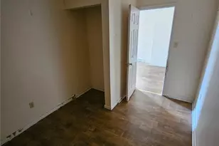 300 Longfellow St, Vandergrift, PA 15690 - Photo 13