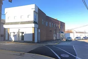 300 Longfellow St, Vandergrift, PA 15690 - Photo 1