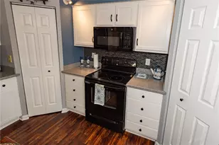 132 Winterbrook Dr, Cranberry Township, PA 16066 - Photo 9