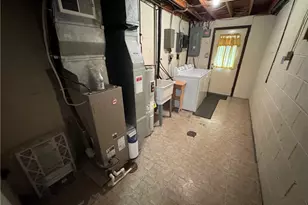 303 Kay Dr, Pittsburgh, PA 15236 - Photo 35