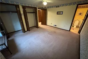 303 Kay Dr, Pittsburgh, PA 15236 - Photo 13