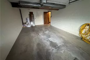 303 Kay Dr, Pittsburgh, PA 15236 - Photo 39