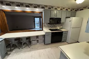 303 Kay Dr, Pittsburgh, PA 15236 - Photo 7