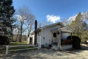 420 Sugar Run Rd, Saint Clair Township, PA 15944 - Photo 5