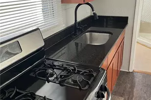 737 McLain St, Pittsburgh, PA 15210 - Photo 17