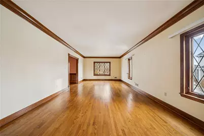 10484 Olde Villa Dr, Pittsburgh, PA 15044 - Photo 15