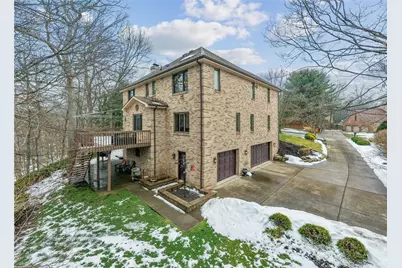 10484 Olde Villa Dr, Pittsburgh, PA 15044 - Photo 7