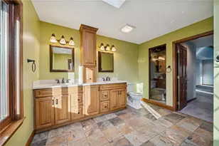 10484 Olde Villa Dr, Pittsburgh, PA 15044 - Photo 37