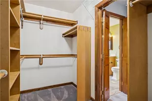 10484 Olde Villa Dr, Pittsburgh, PA 15044 - Photo 37