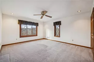 10484 Olde Villa Dr, Pittsburgh, PA 15044 - Photo 43