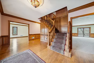 10484 Olde Villa Dr, Pittsburgh, PA 15044 - Photo 11