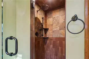 10484 Olde Villa Dr, Pittsburgh, PA 15044 - Photo 39