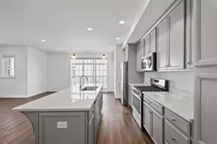 2122 Westcott Ln, Bridgeville, PA 15017 - Photo 9