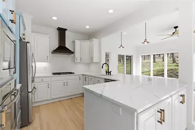 120 Canterbury Ln, Peters Township, PA 15317 - Photo 5