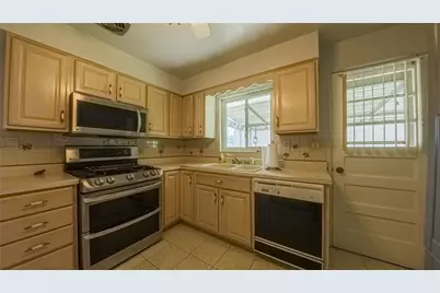 1586 Collier Ave, Heidelberg, PA 15106 - Photo 23