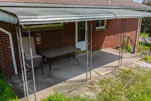 1586 Collier Ave, Heidelberg, PA 15106 - Photo 17