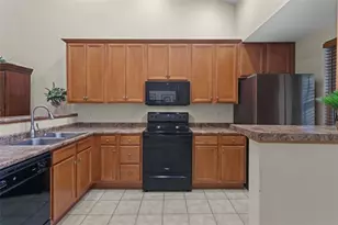 2010 Bandek Ln, Cecil, PA 15055 - Photo 5