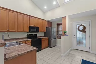 2010 Bandek Ln, Cecil, PA 15055 - Photo 3