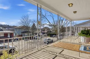 5555 Pocusset St, Pittsburgh, PA 15217 - Photo 3