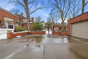 1391 Terrace Dr, Pittsburgh, PA 15228 - Photo 39