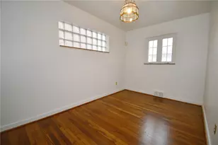 427-429 S Atlantic Ave, Pittsburgh, PA 15224 - Photo 9