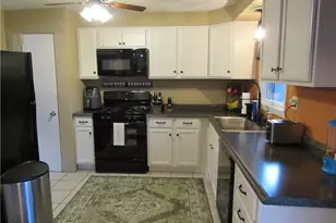 240 Florida Dr, New Kensington, PA 15068 - Photo 9