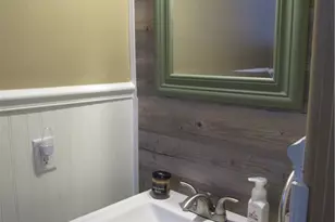 240 Florida Dr, New Kensington, PA 15068 - Photo 23