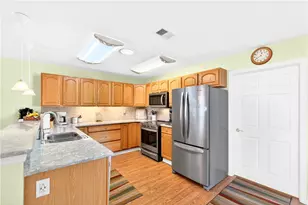 6261 Overlook Ln, Rostraver, PA 15012 - Photo 7
