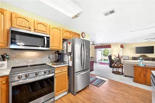 6261 Overlook Ln, Rostraver, PA 15012 - Photo 9