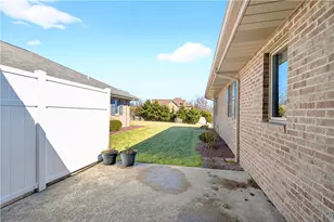 6261 Overlook Ln, Rostraver, PA 15012 - Photo 39