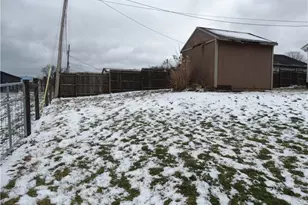 24 Hillman St, Bentleyville, PA 15314 - Photo 9