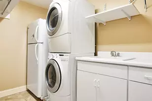 1532 Overton Ln, Pittsburgh, PA 15217 - Photo 23