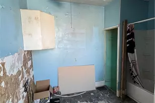 211 S 3rd St, Jeannette, PA 15644 - Photo 11