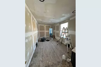 211 S 3rd St, Jeannette, PA 15644 - Photo 7