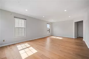 7053 Highland Creek Dr, South Fayette, PA 15017 - Photo 7