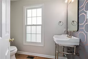 7053 Highland Creek Dr, Bridgeville, PA 15017 - Photo 13