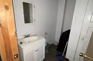 384 Market St, Clarksville, PA 15322 - Photo 9