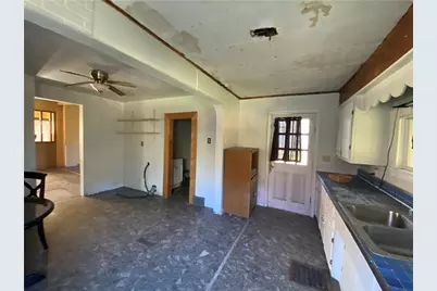 384 Market St., Clarksville, PA 15322 - Photo 7