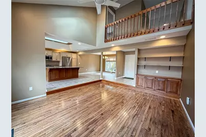 319 Lakewood Dr, Center Township, PA 16001 - Photo 7