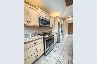 319 Lakewood Dr, Center Township, PA 16001 - Photo 15