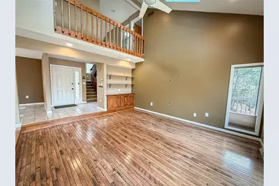 319 Lakewood Dr, Center Township, PA 16001 - Photo 5