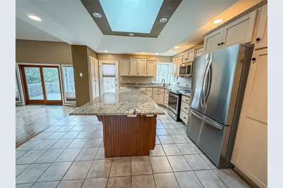 319 Lakewood Dr, Center Township, PA 16001 - Photo 11