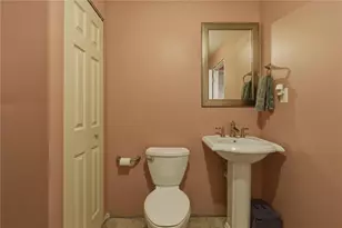 11621 Beacon Dr, Irwin, PA 15642 - Photo 23