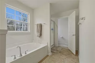 11621 Beacon Dr, Irwin, PA 15642 - Photo 29