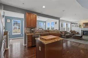 11621 Beacon Dr, Irwin, PA 15642 - Photo 7