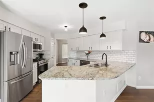 1007 Fieldstone Dr, Cecil, PA 15317 - Photo 15